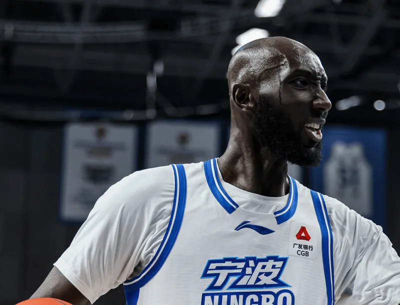 网页版登录入口地址-法尔全场投篮6中6，罚球9中6得到18分10篮板3助攻