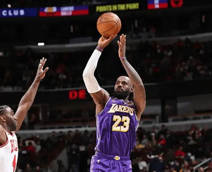 开云体育-湖人8连客前四场拿到3胜1负，接下来继续征战东部4连客|公牛|奇才|客场|纽约尼克斯队|布鲁克林篮网队_新浪体育_新浪新闻